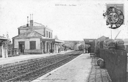 La gare de Couville, à G. Destrais 