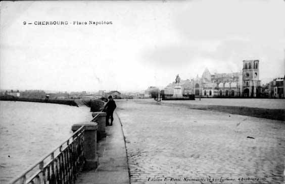 Une place déserte 