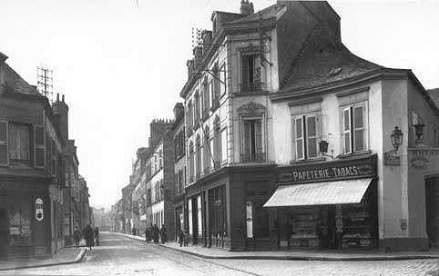 La rue Emmanuel Liais 